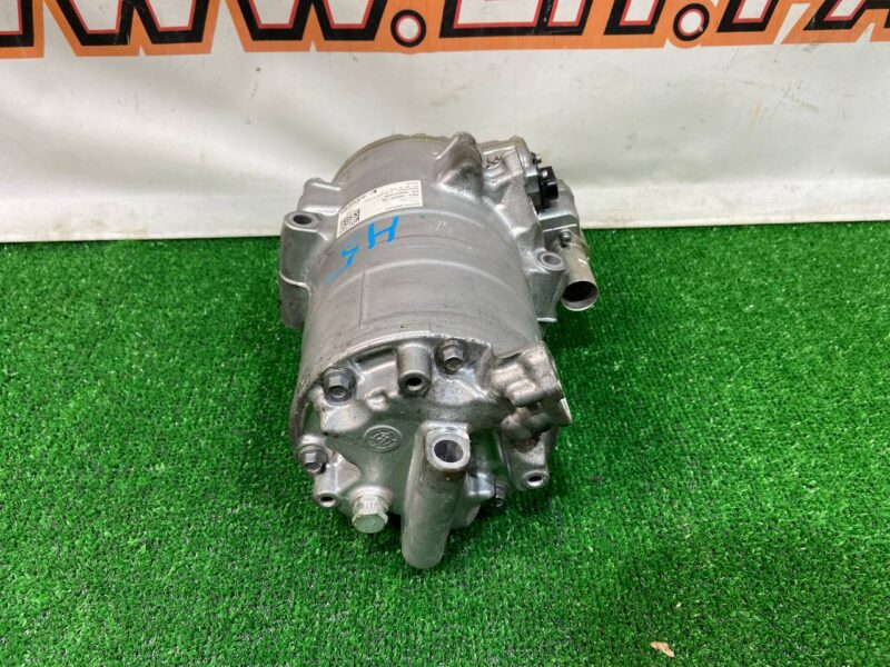 T4K2171 AC compressor electric Jaguar I-Pace X590 (2018-) used cost 400 € in stock 4 pcs.