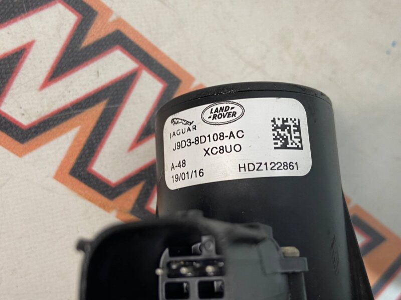 T4K4643 Thermostat Jaguar I-Pace (2018-) Used cost 120 € in stock 1 pcs.