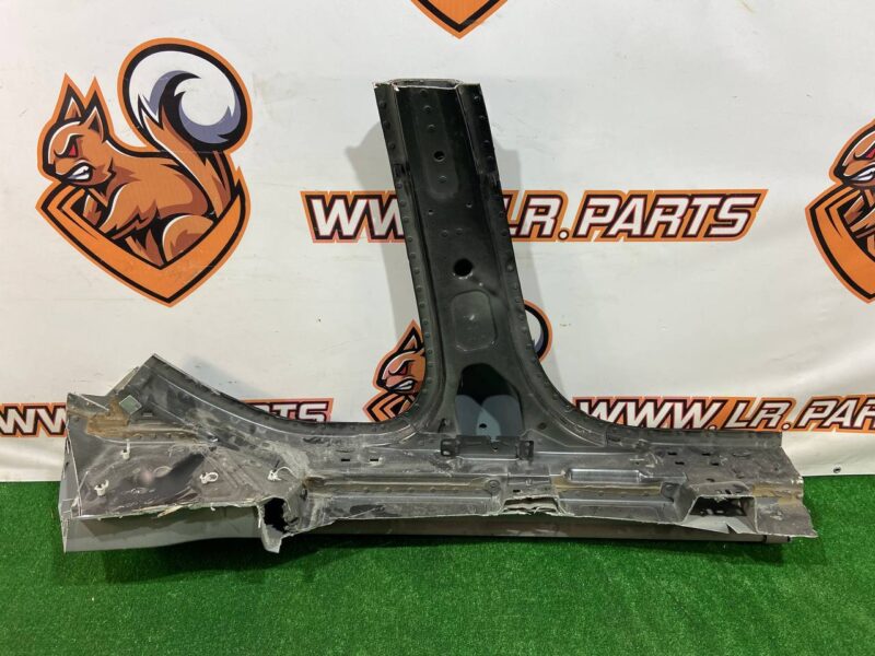 T4K4806 Left central pillar Jaguar I-Pace (2018-) used cost 600 € in stock 1 pcs.