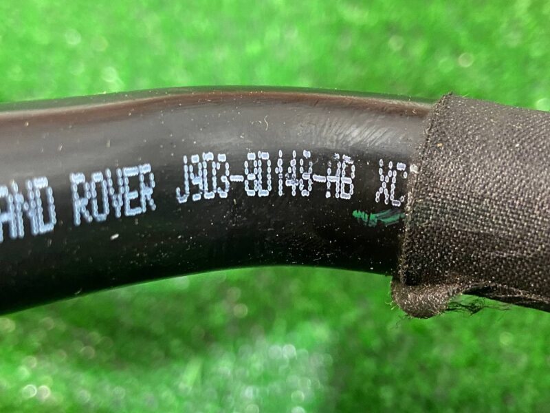 T4K4814 Coolant hose Jaguar I-Pace (2018-) used cost 35 € in stock 1 pcs.