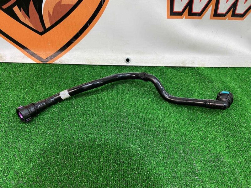 T4K5002 Coolant pipe Jaguar I-Pace (2018-) Used cost 25 € in stock 5 pcs.