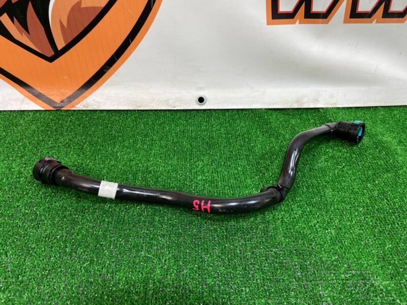 T4K5002 Coolant pipe Jaguar I-Pace (2018-) Used cost 25 € in stock 5 pcs.