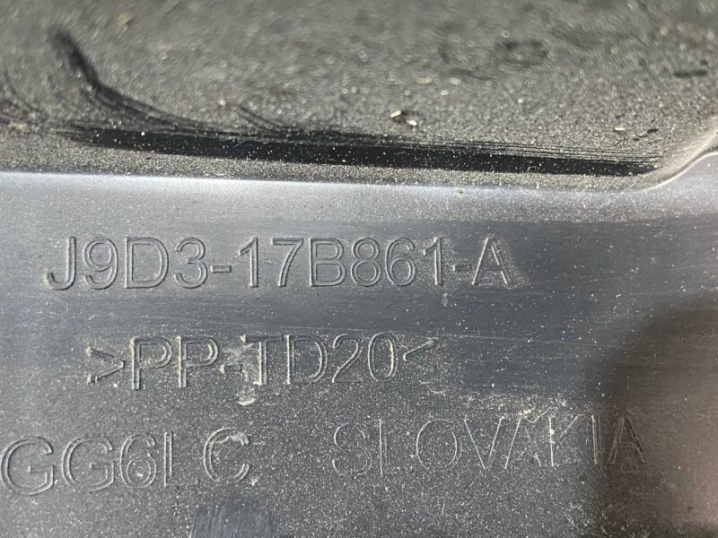 T4K5190 Rear bumper mounting bracket (damper) Jaguar I-Pace (2018-) USED cost 150 € in stock 6 pcs.
