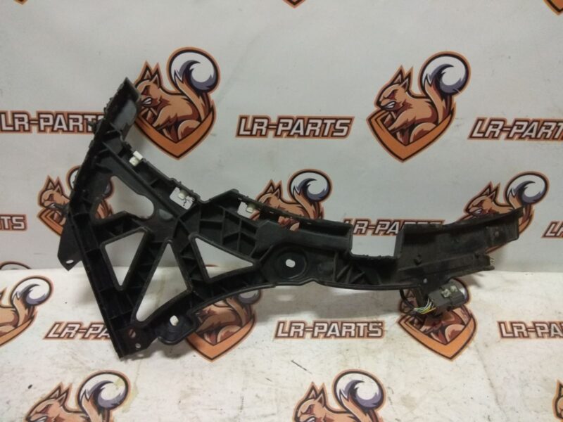 T4K5191 Rear bumper mounting bracket right Jaguar I-Pace X590 (2018-) Used cost 60 € in stock 7 pcs.