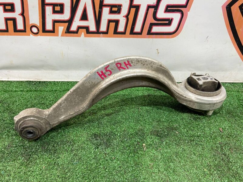 T4K5804 Front right lower control arm Jaguar I-Pace (2018-) Used cost 200 € in stock 9 pcs.