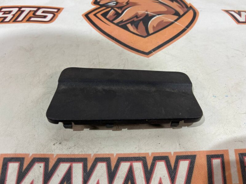 T4K6323 Jaguar I-Pace (2018-) Used Hood Plug cost 30 € in stock 1 pcs.