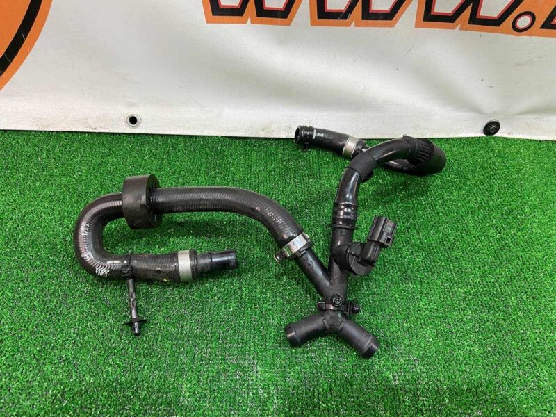T4K9147 Rear engine and converter cooling hose Jaguar I-Pace X590 (2018-) USED cost 55 € in stock 3 pcs.