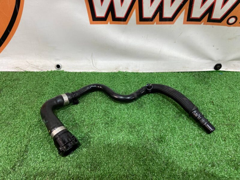 T4K9148 Coolant system hose Jaguar I-Pace (2018-) Used cost 33 € in stock 5 pcs.