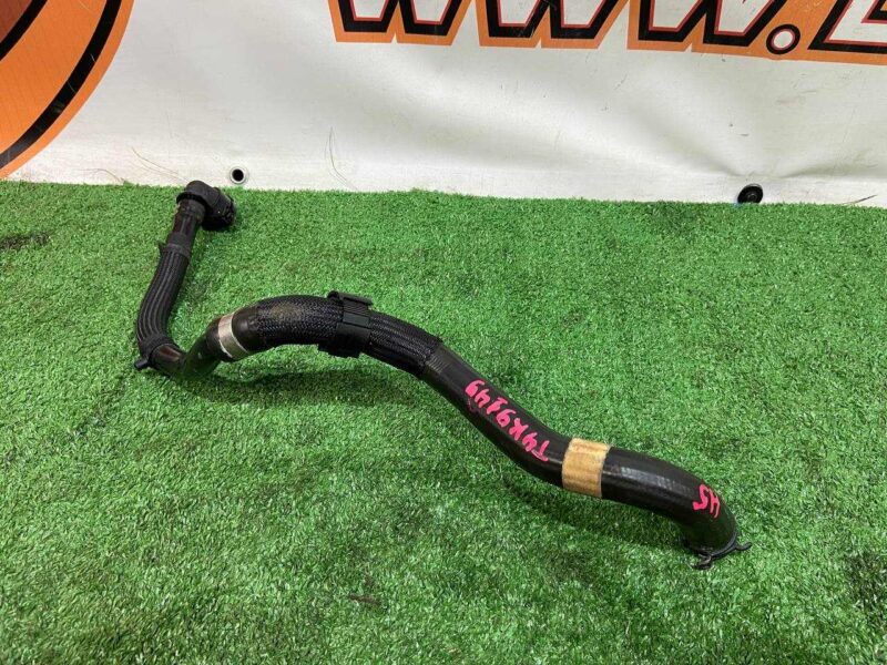T4K9149 Hose from valve to heat exchanger Jaguar I-Pace X590 (2018-) Used cost 30 € in stock 2 pcs.