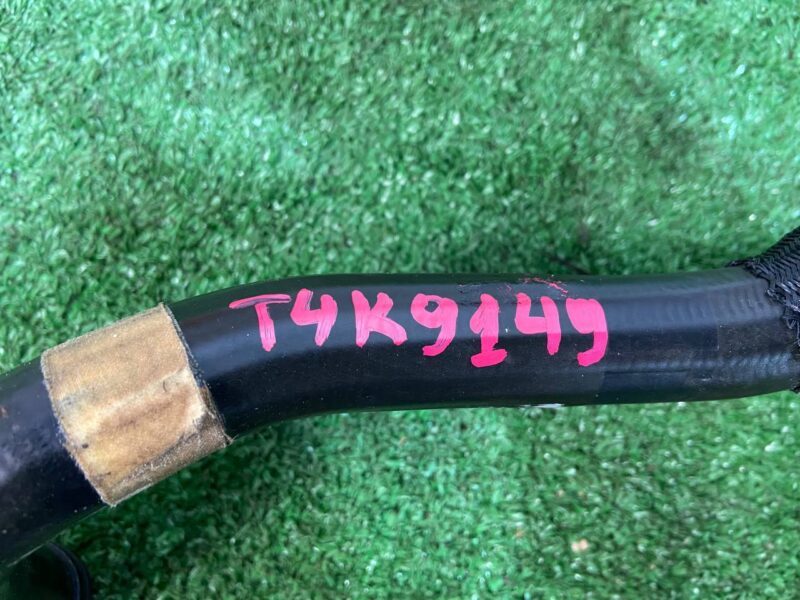 T4K9149 Hose from valve to heat exchanger Jaguar I-Pace X590 (2018-) Used cost 30 € in stock 2 pcs.