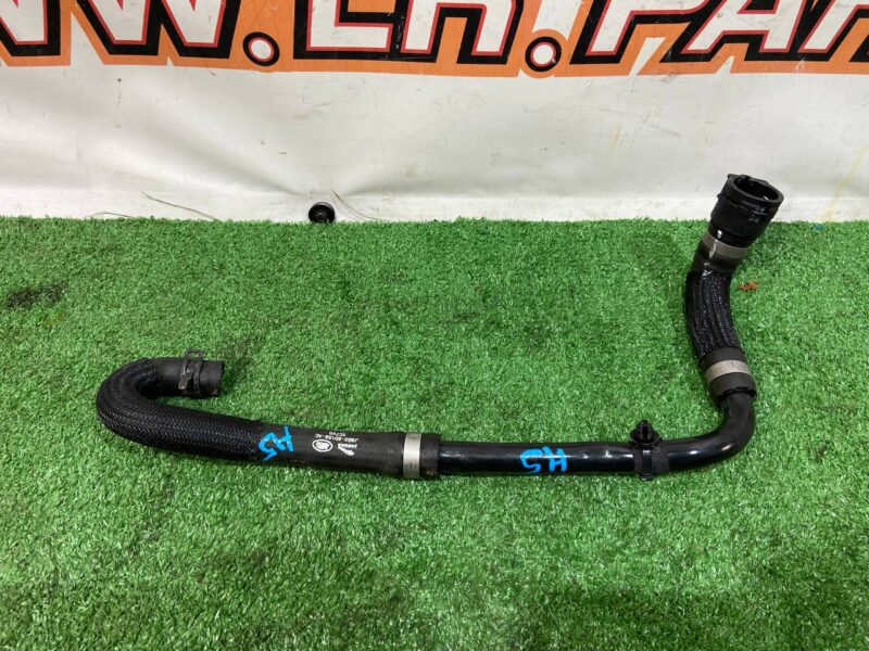 T4K9156 Coolant pipe Jaguar I-Pace (2018-) Used cost 30 € in stock 6 pcs.