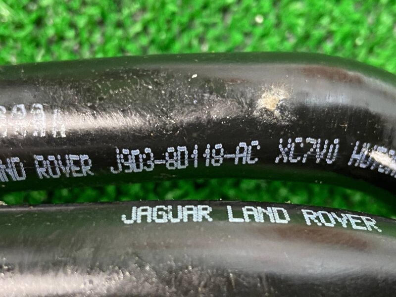T4K9527 Cooling hose Jaguar I-Pace (2018-) Used cost 95 € in stock 3 pcs.