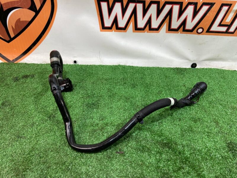 T4K9528 Cooling hose Jaguar I-Pace (2018-) Used cost 35 € in stock 3 pcs.