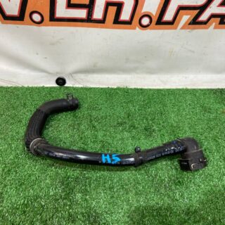 T4K9798 Coolant pipe Jaguar I-Pace (2018-) used cost 25 € in stock 2 pcs.