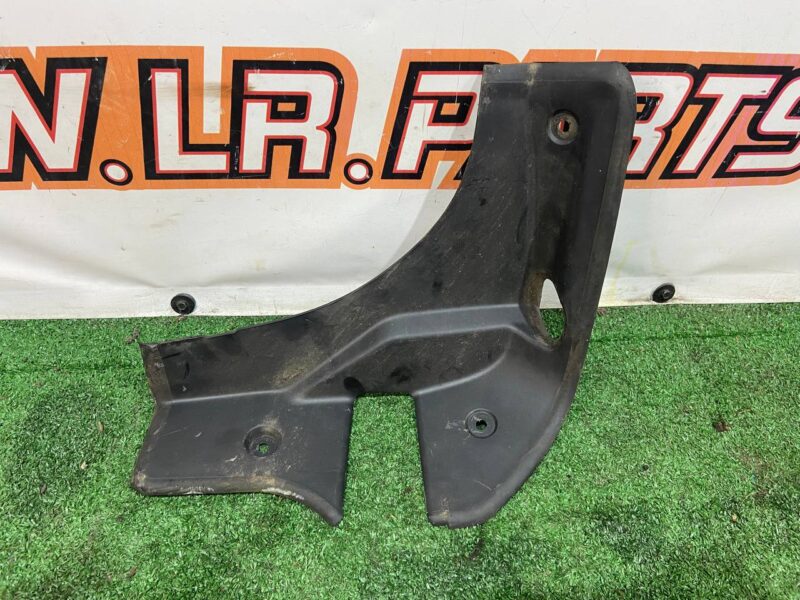 T4K9850 Jaguar I-Pace Tailgate Trim Panel (2018-) Used cost 40 € in stock 3 pcs.