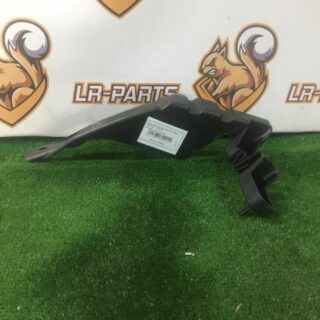T4K9887 Bumper mounting bracket right Jaguar I-Pace (2018-) Used cost 15 € in stock 7 pcs.