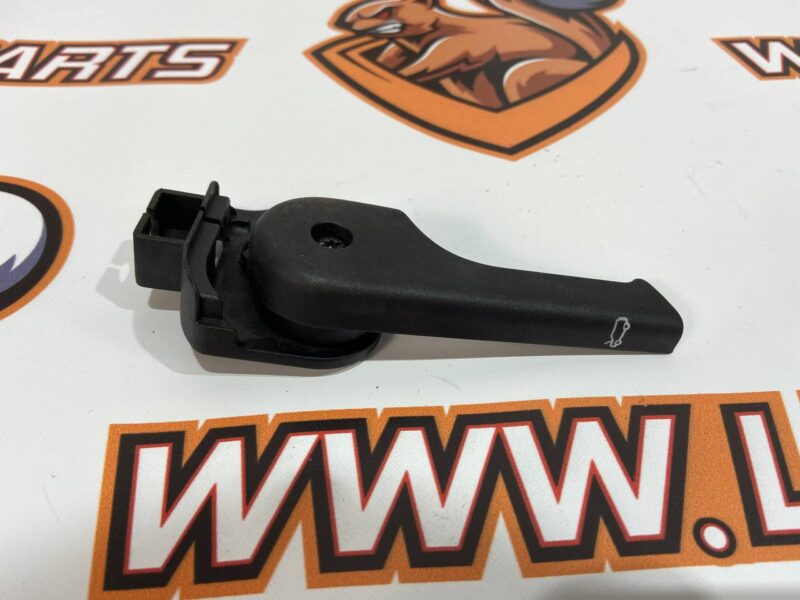 T4N13336 Jaguar XF X260 (2015-) Used hood release handle cost 5 € in stock 1 pcs.