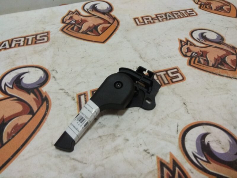 T4N13336 Jaguar XF X260 (2015-) Used hood release handle cost 5 € in stock 1 pcs.