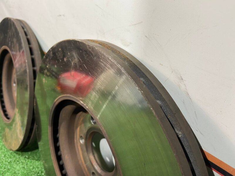 T4N1803 Front brake disc JAGUAR XF Used cost 20 € in stock 2 pcs.
