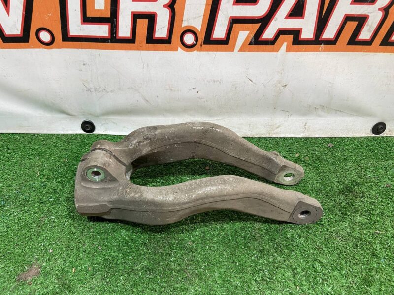 T4N35985 Shock absorber fork right front JAGUAR F-PACE Used cost 50 € in stock 11 pcs.