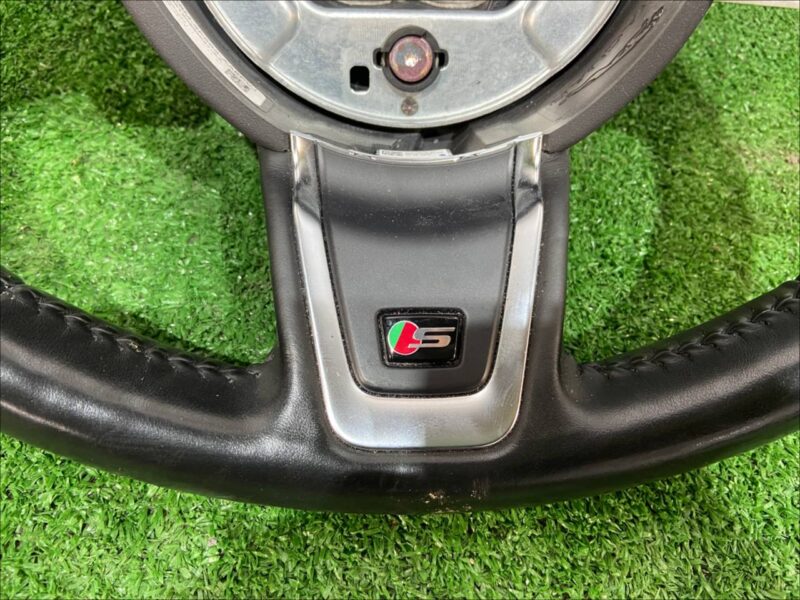 T4N5762PVJ R-Sport steering wheel with paddle shifters Jaguar F-Pace X761 (2017-) USED cost 250 € in stock 3 pcs.