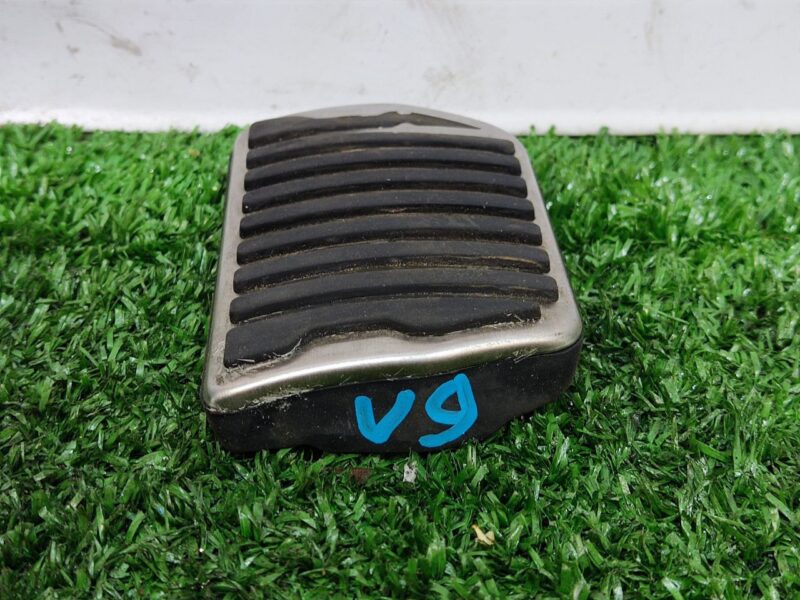 VPLYS0470 Pedal pad sports Range Rover Velar L560 (2018-) Used cost 20 € in stock 1 pcs.