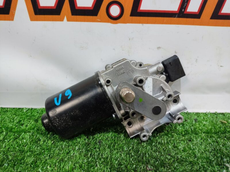 W000060844 wiper motor Range Rover Velar L560 Used cost 30 € in stock 2 pcs.