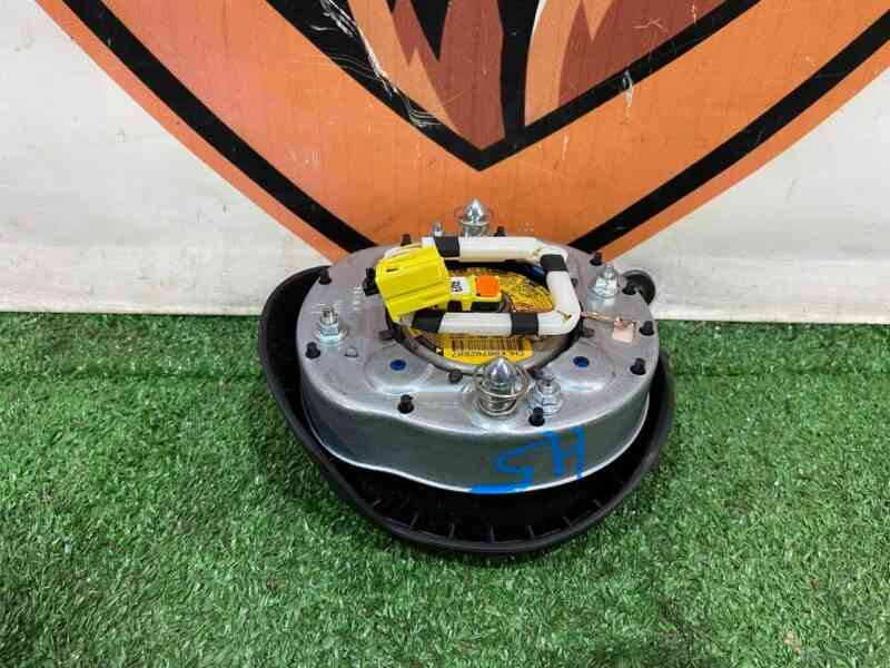 J9C26546PVJ Airbag in steering wheel Jaguar I-Pace X590 (2018-) Used cost 250 € in stock 4 pcs.