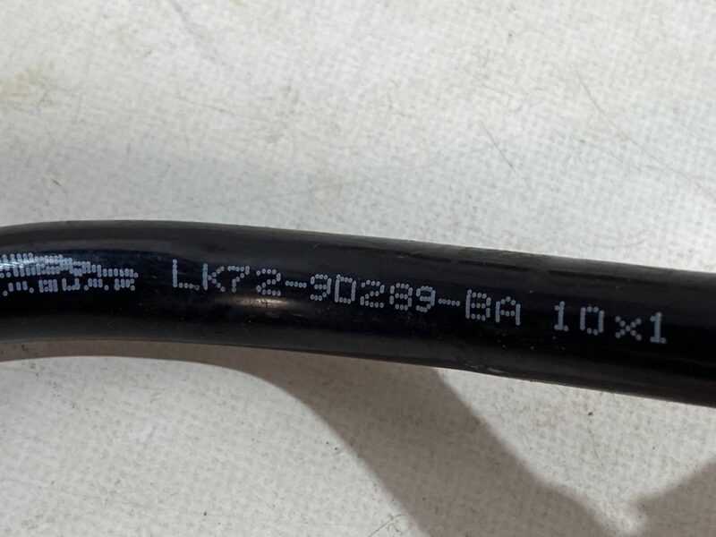 LK729D289BA Fuel pipe Land Rover Discovery Sport L550 (2015-) used cost 15 € in stock 1 pcs.