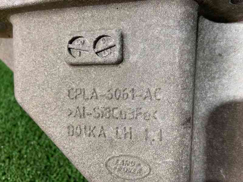 LR033183 Left engine mount bracket 3.0ie 5.0ie Range Rover Sport L494 (2014-2022) Used cost 35 € in stock 2 pcs.