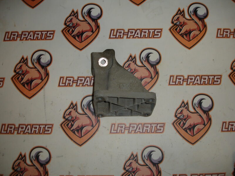 LR033183 Left engine mount bracket 3.0ie 5.0ie Range Rover Sport L494 (2014-2022) Used cost 35 € in stock 2 pcs.
