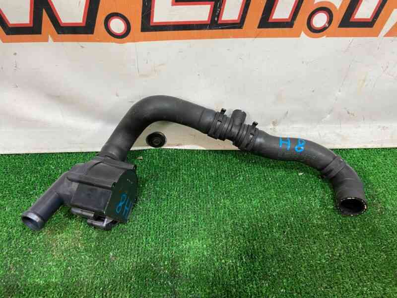 LR036345 Heater hose Range Rover L405 (2013-2021) used cost 20 € in stock 1 pcs.