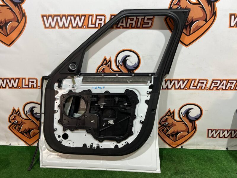 LR036399 Front right door Range Rover L405 (2013-2021) Used cost 550 € in stock 10 pcs.