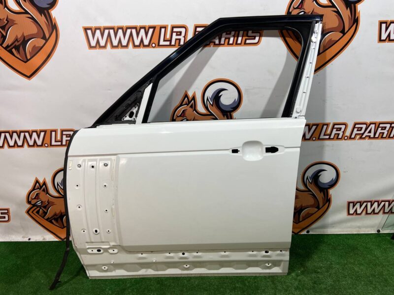 LR036400 Front left door Range Rover L405 (2013-2021) Used cost 550 € in stock 9 pcs.