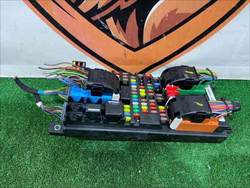 LR045951 Fuse Box Range Rover L405 (2013-2021) Used cost 200 € in stock 1 pcs.