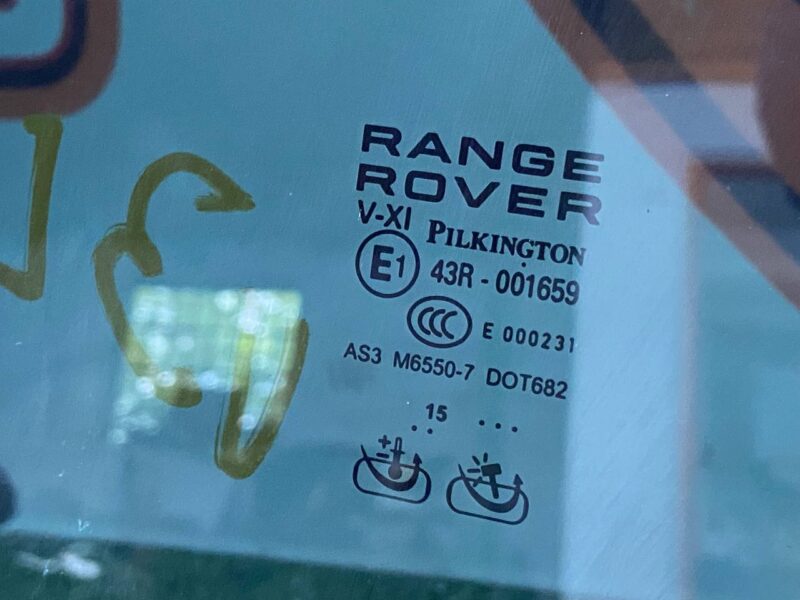 LR052678 Rear left door glass Range Rover L405 (2013-2021) Used cost 100 € in stock 3 pcs.