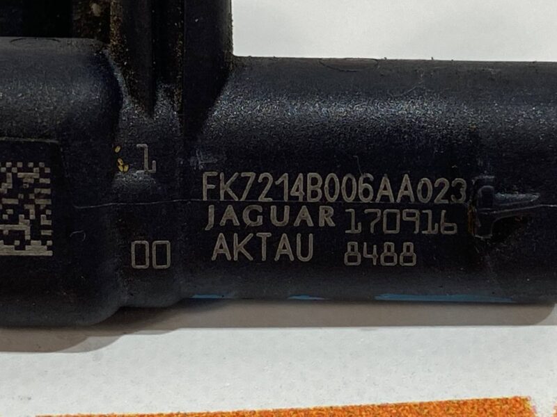 LR059789 Shock sensor Front LAND ROVER DISCOVERY SPORT (L550) 2015- Used cost 25 € in stock 3 pcs.