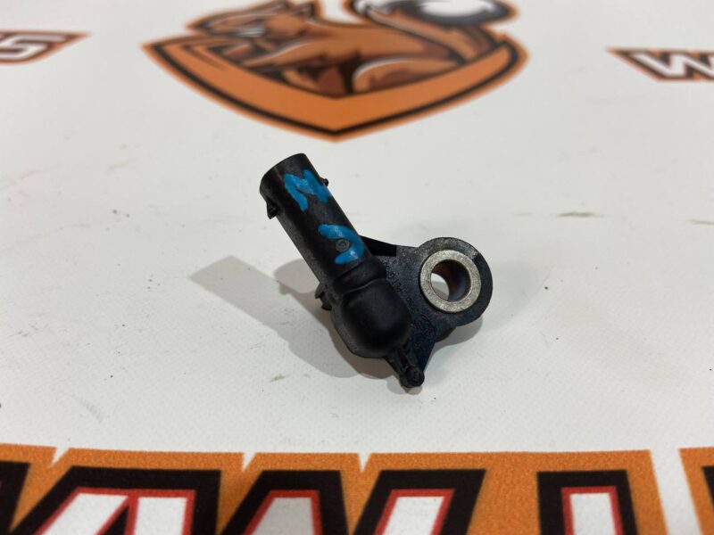 LR059789 Shock sensor Front LAND ROVER DISCOVERY SPORT (L550) 2015- Used cost 25 € in stock 3 pcs.