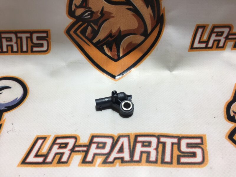 LR059789 Shock sensor Front LAND ROVER DISCOVERY SPORT (L550) 2015- Used cost 25 € in stock 3 pcs.