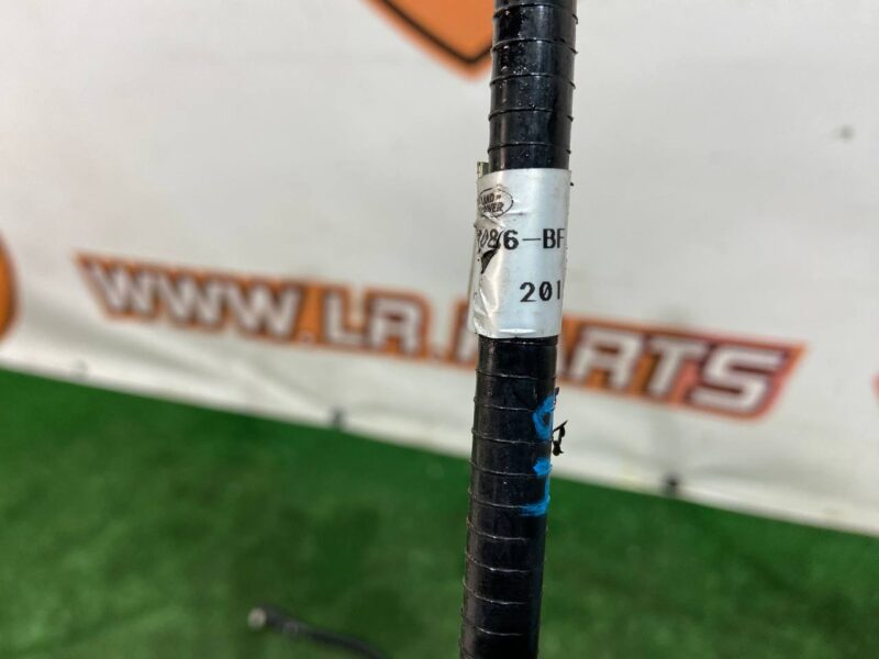 LR061014 Fuel vapor absorber tube Range Rover L405 (2013-2021) used cost 30 € in stock 1 pcs.