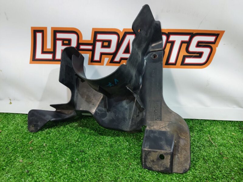 LR065119 Engine boot right Land Rover Discovery Sport L550 (2015-) Used cost 15 € in stock 4 pcs.