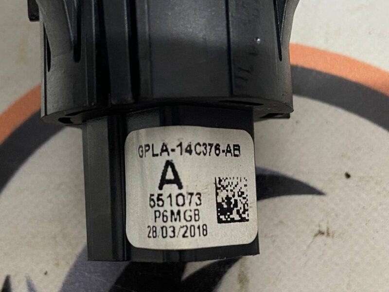 LR070381 Start/Stop Button Land Rover Discovery 5, Range Rover Sport L494, Range Rover Velar Used cost 30 € in stock 9 pcs.