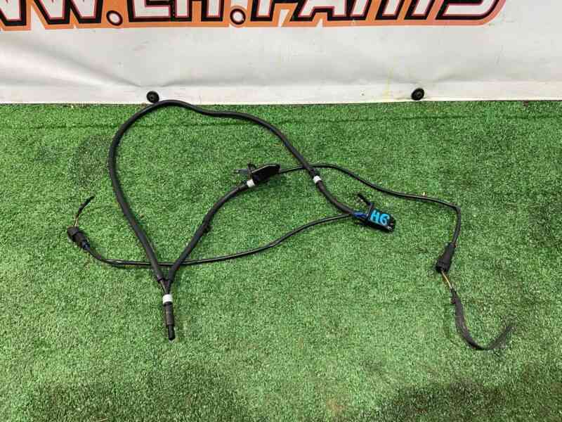 LR075883 Wiring of the washer nozzles of the Land Rover Discovery Sport L550 (2015-) Used cost 60 € in stock 4 pcs.