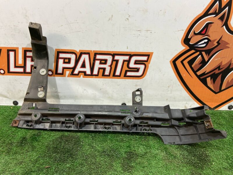 LR076517 Rear left bumper mounting bracket Range Rover L405 (2013-2021) Used cost 20 € in stock 2 pcs.