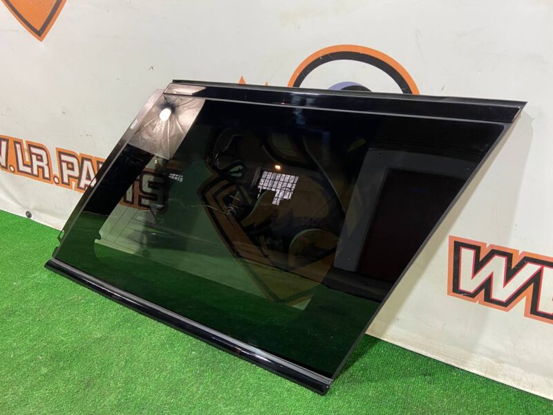 LR077626 Glass in the body side right rear Range Rover L405 (2013-2021) Used cost 150 € in stock 2 pcs.