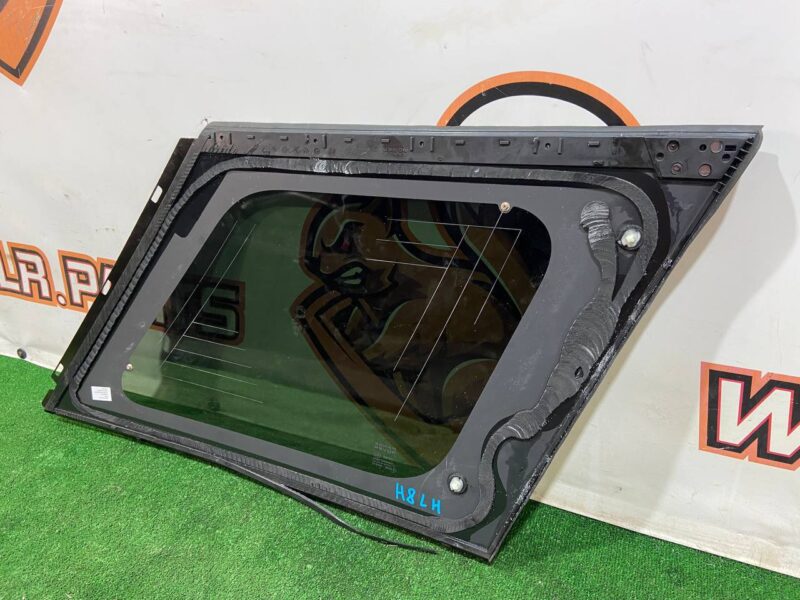 LR077637 Glass in the body side left rear Range Rover L405 (2013-2021) Used cost 150 € in stock 3 pcs.