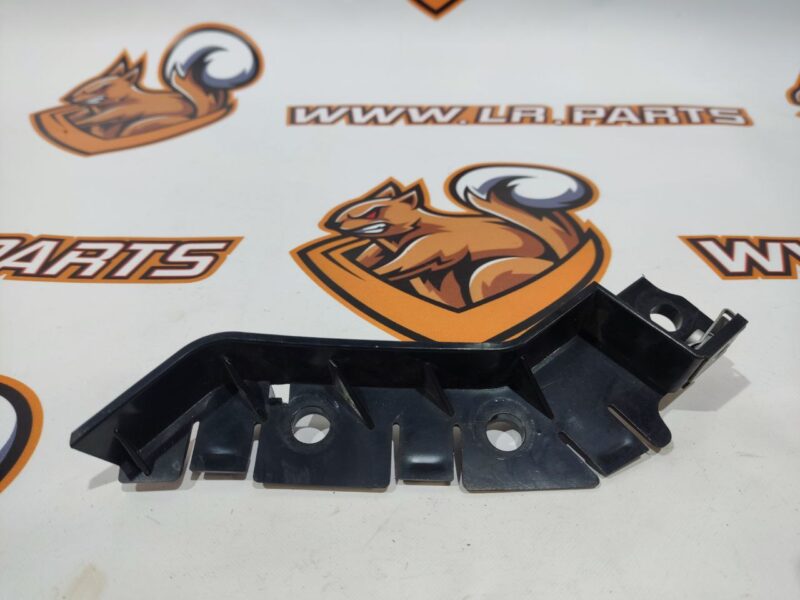 LR077882 Bumper guide right Land Rover Discovery Sport L550 (2015-) Used cost 22 € in stock 5 pcs.