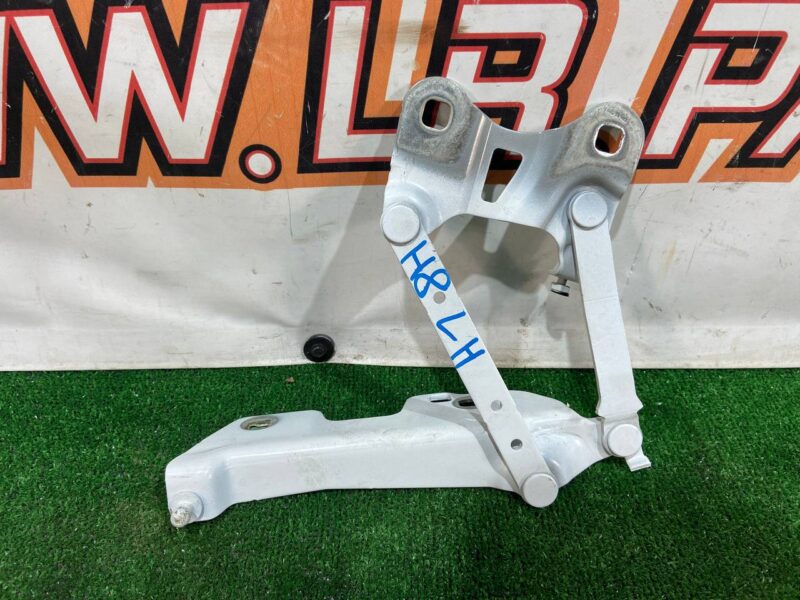 LR088985 Hood hinge left Range Rover L405 (2013-2021) Used - Image 20