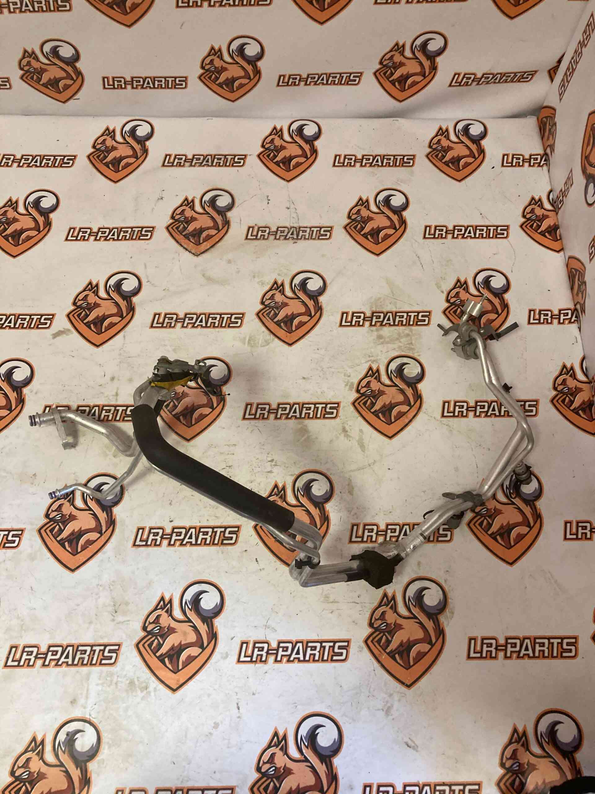 LR091465 Air conditioning pipe Range Rover Velar L560 (2018-) Used cost 125 € in stock 1 pcs.