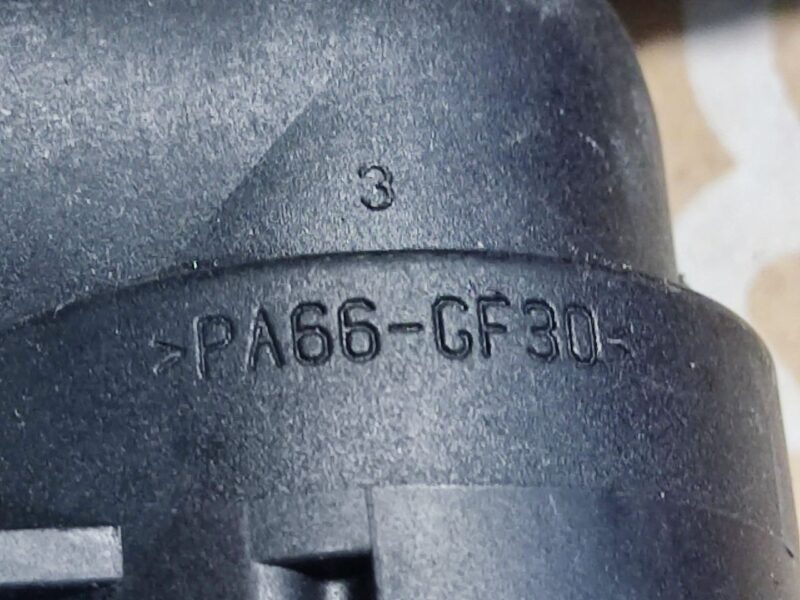 LR091815 Radiator Hose 2.0TD Range Rover Velar L560 (2018-) Used cost 10 € in stock 6 pcs.